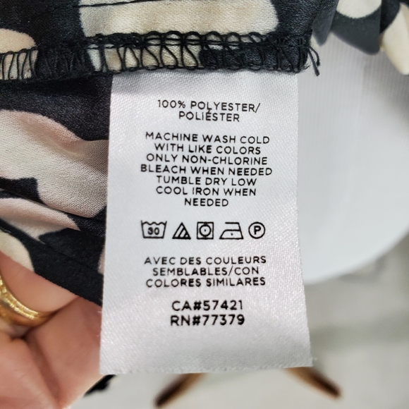 Ann Taylor Cinched Waist Heart Black/Cream Blouse Size M Free Wristlet - Picture 8 of 10